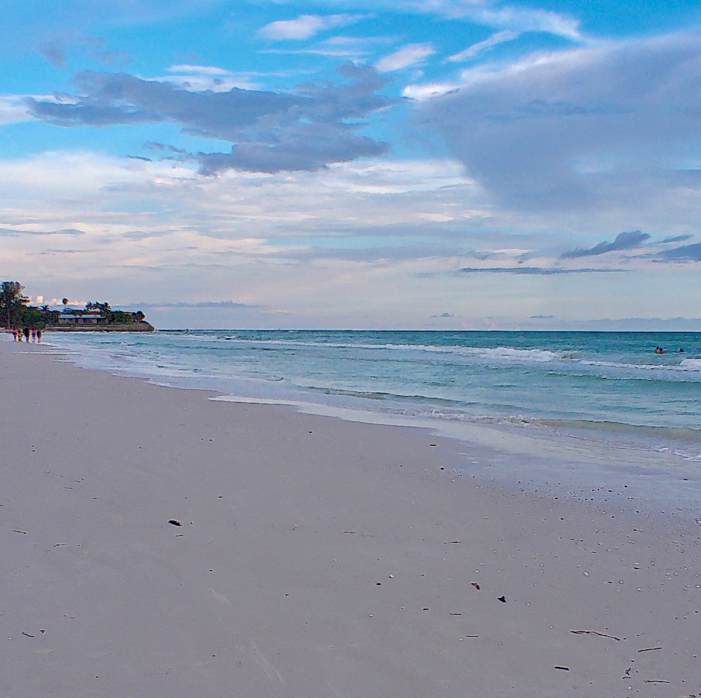 t-minus nine days until I’m back in my happy place 😍🏖️☀️👙 #TBT #CountdownIsON #SiestaKeyIsLife #CantWait